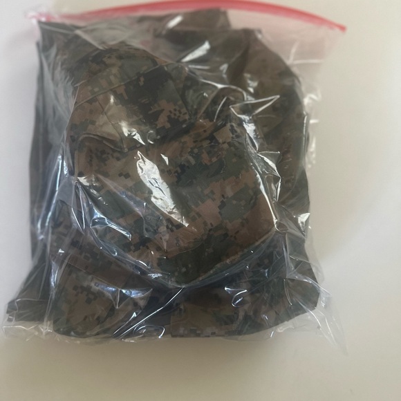 Green and Brown Camouflage Matching Set Durable Outdoor Wear - Picture 10 of 11